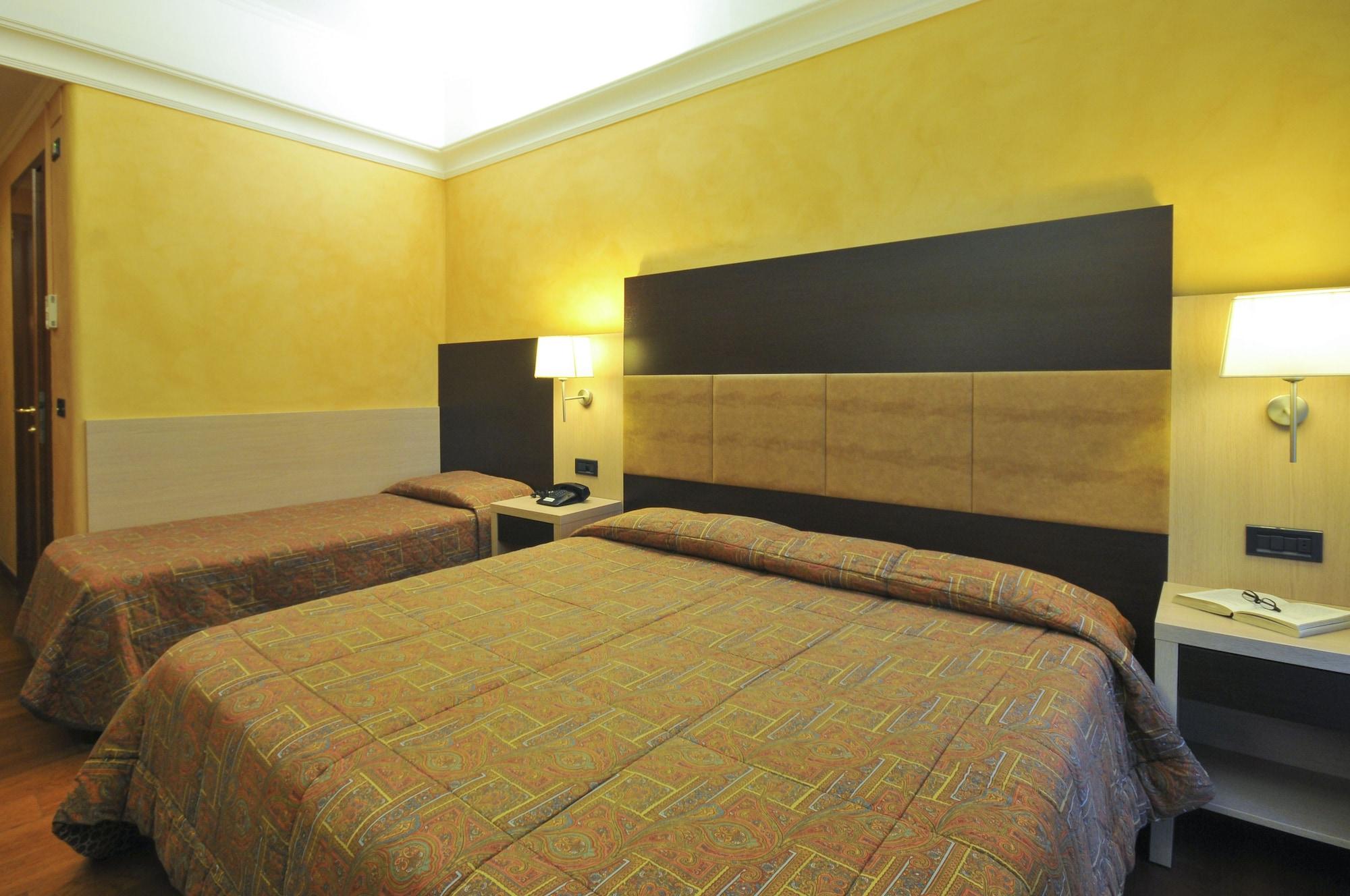 Hotel Enrichetta Desenzano del Garda Dış mekan fotoğraf