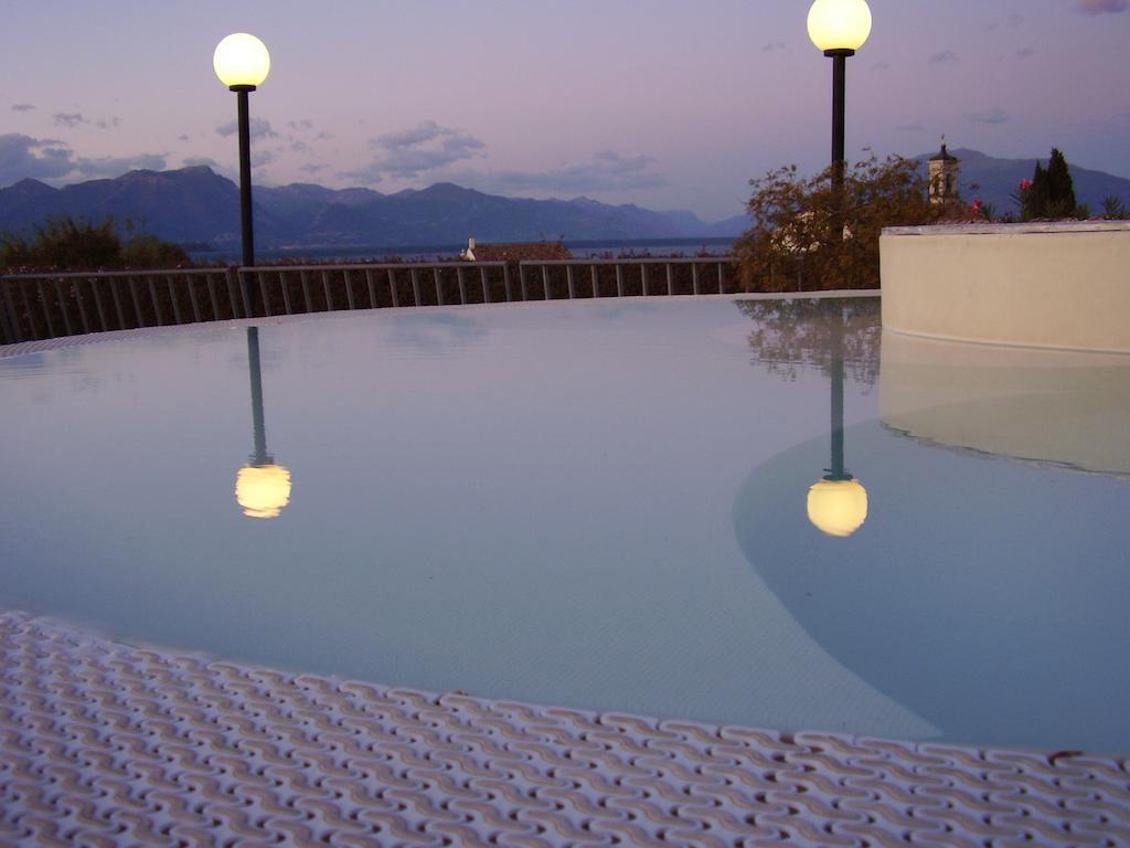 Hotel Enrichetta Desenzano del Garda Dış mekan fotoğraf